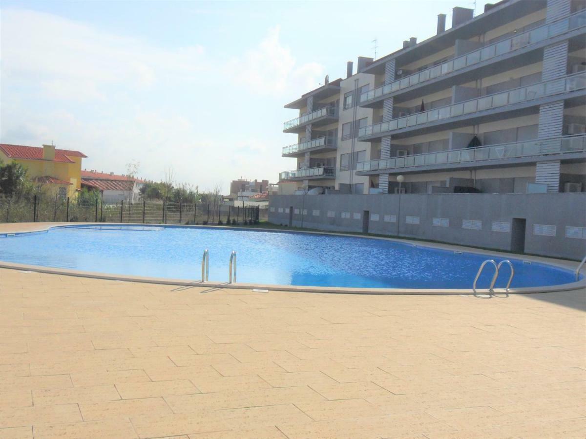 Alojamentos Campo & Mar-T2 Com Piscina São Martinho do Porto Exterior foto